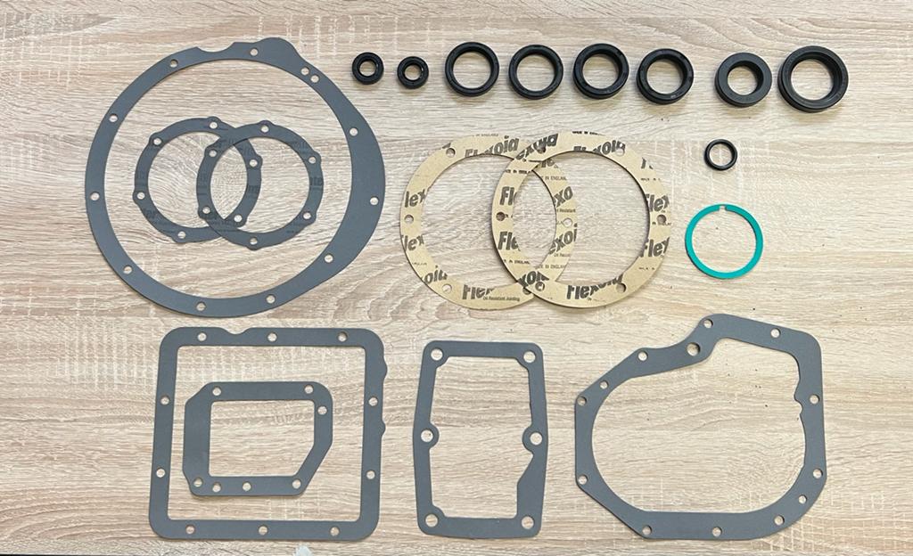 CAV759 - SERIE COMPLETA GUARNIZIONI PER CAMBIO PICCOLO MODELLI B20 1,2,3,4 SERIE E B24 SPIDER